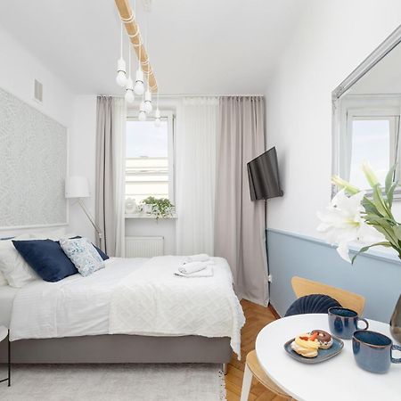 J&W Apartments Studio Solidarnosci Варшава Екстериор снимка