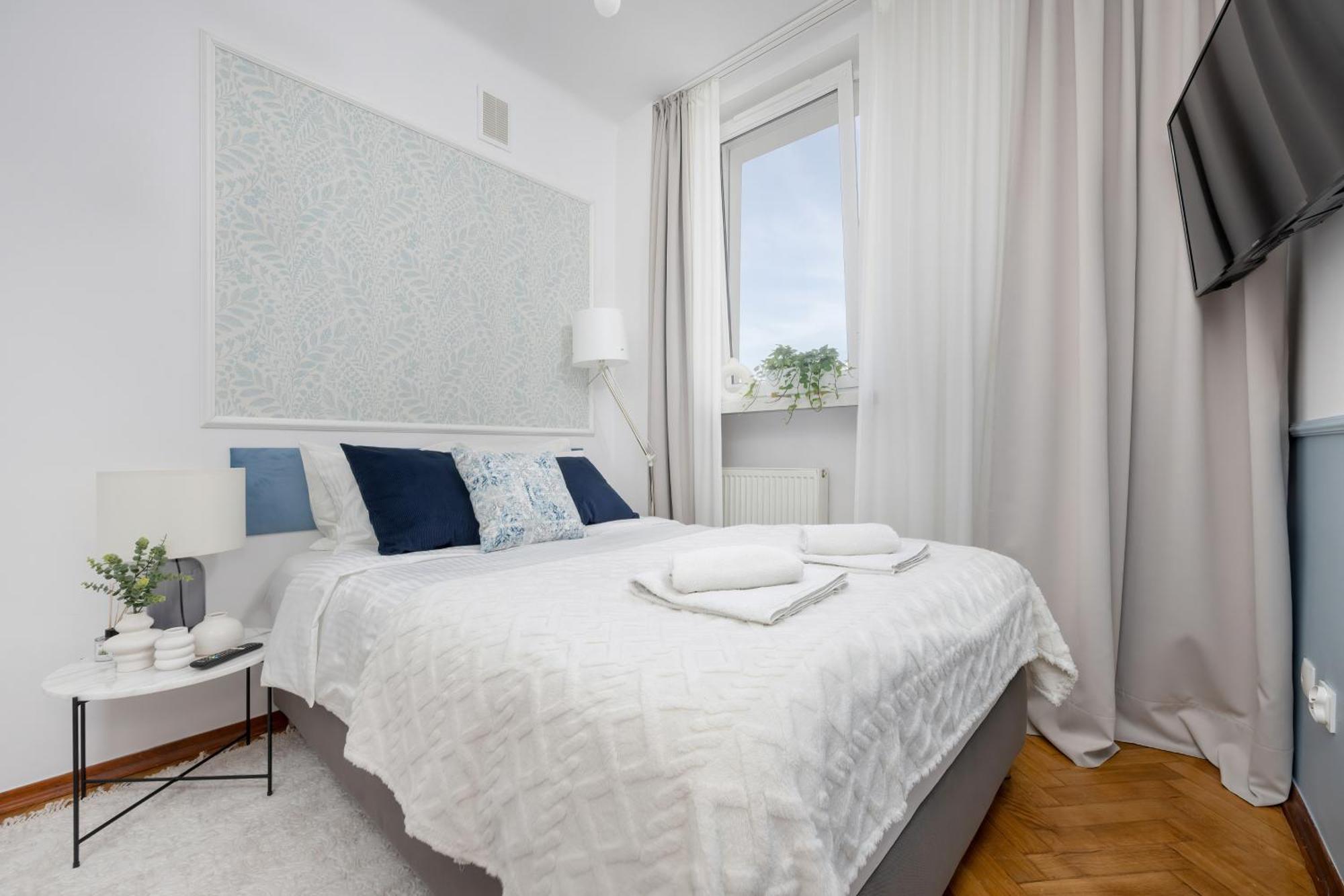 J&W Apartments Studio Solidarnosci Варшава Екстериор снимка