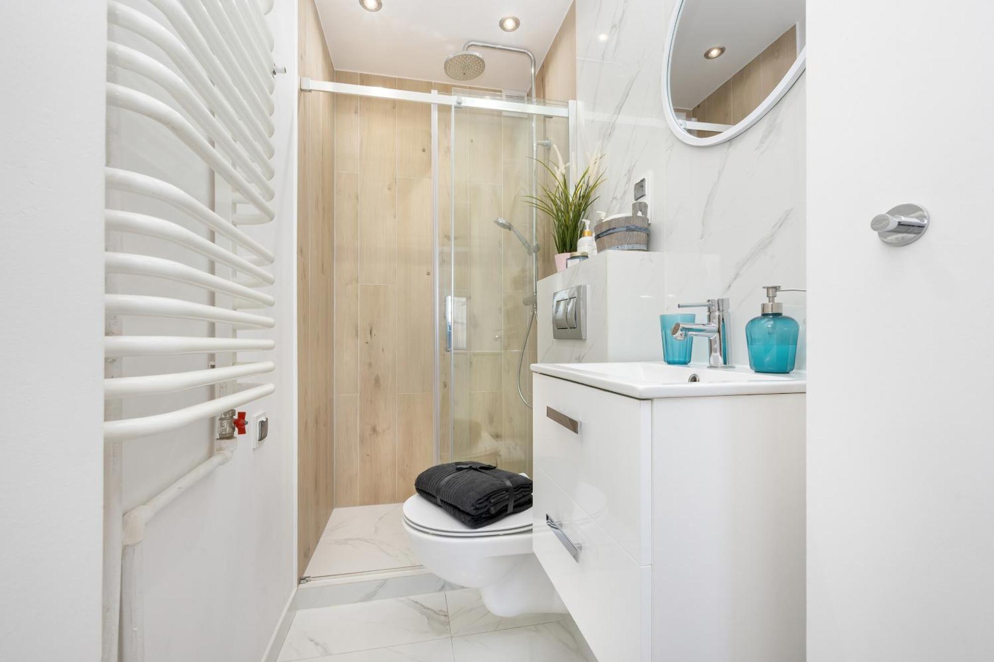 J&W Apartments Studio Solidarnosci Варшава Екстериор снимка