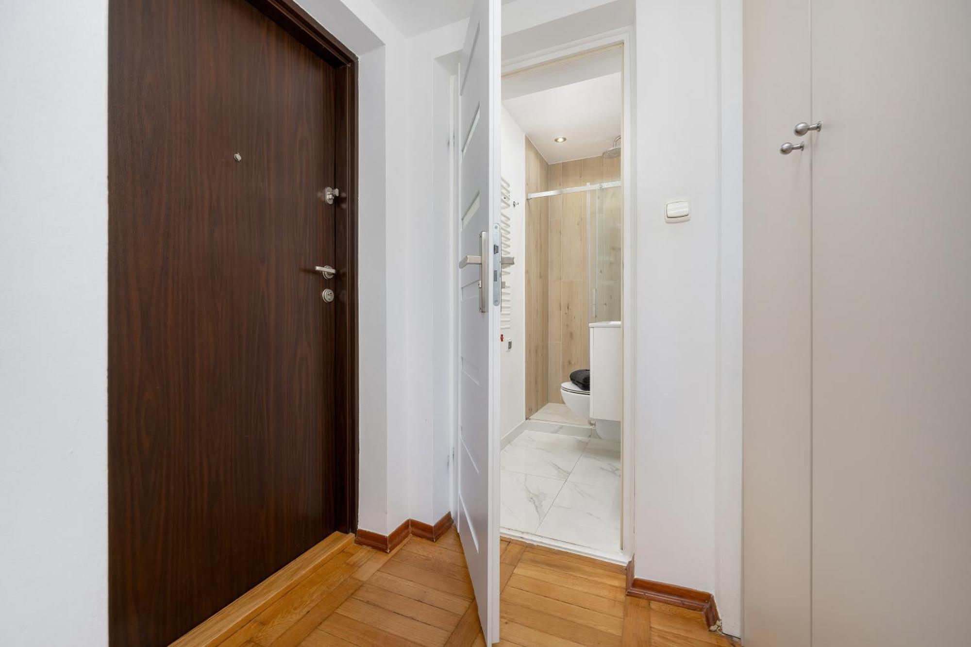 J&W Apartments Studio Solidarnosci Варшава Екстериор снимка