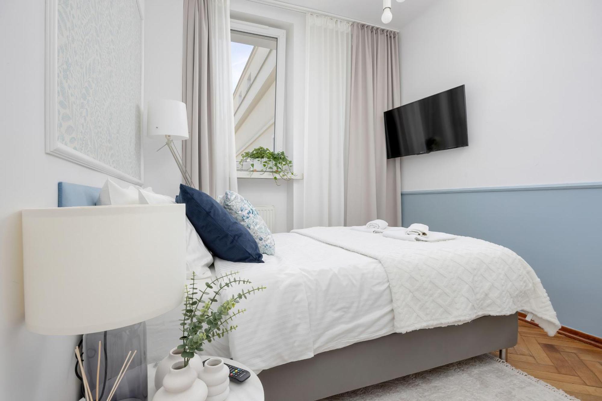J&W Apartments Studio Solidarnosci Варшава Екстериор снимка